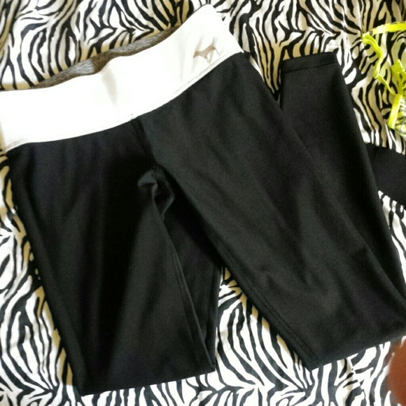 New vs pink reversible leggings new hard to find - Picture 2 of 2