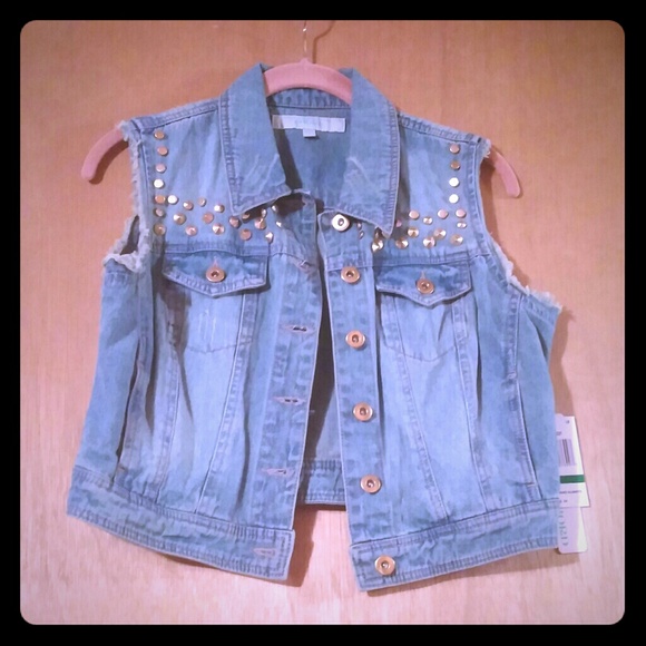 NWT Very Cute Denim Vest with Gold Studs