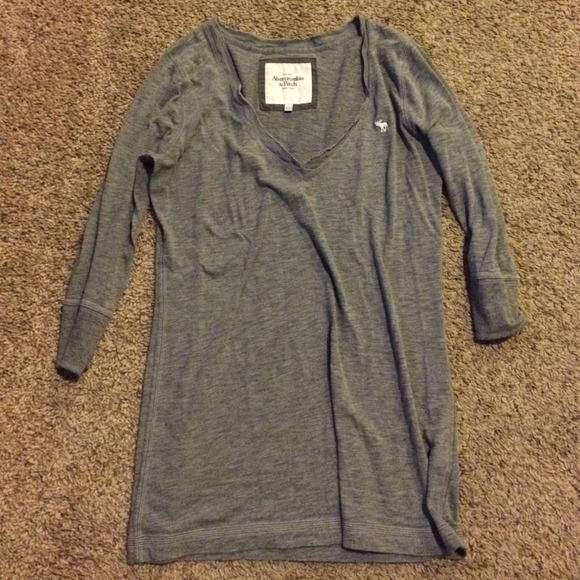 Abercrombie v-neck grey tunic