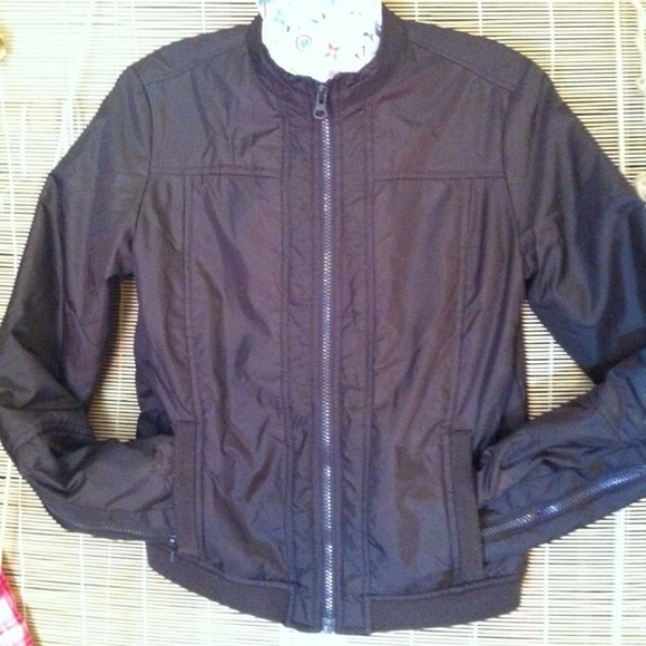 Jacket - Picture 2 of 4