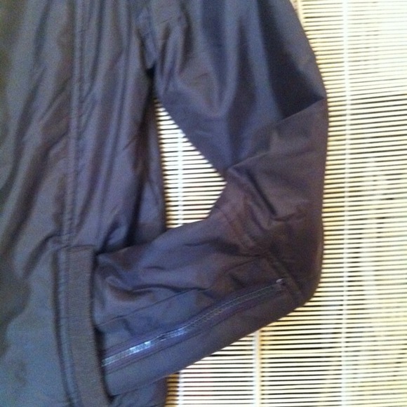 Jacket - Picture 3 of 4