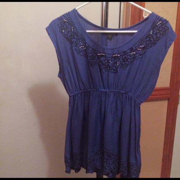 Black Silver Blue forever 21 top. Floral design.