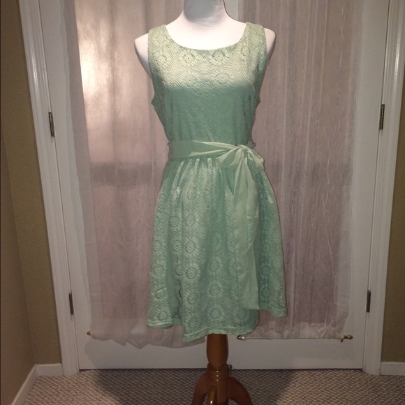Mint/sea-foam green lace dress