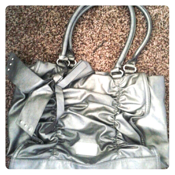 A nine west purse - Picture 1 of 1