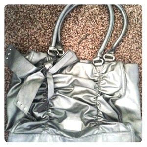 A nine west purse