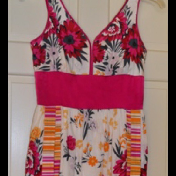 Anna Sui dress size 6. Only worn 1x for graduation - Picture 2 of 4