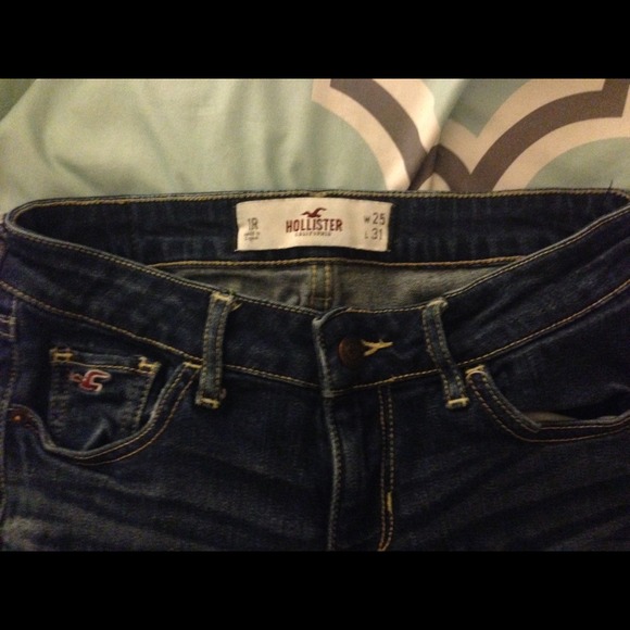 2 pairs of Hollister Skinny Stretch Jegging