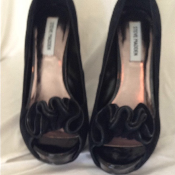 SOLD!! Madden 89$ black suede "Regal "heels - Picture 4 of 4