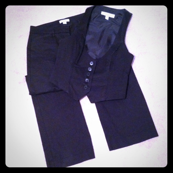 **consigning**Black Vest suit