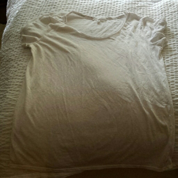 A whit shirt