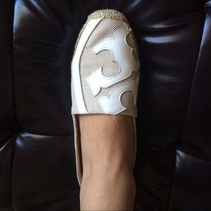 ***SOLD***Tory Burch Espadrilles (natural/white)