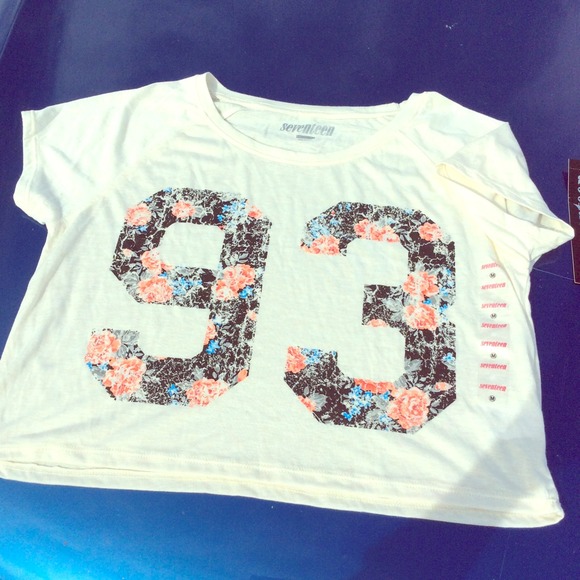 Seventeen Tops - M Juniors Seventeen 93 crop top sale