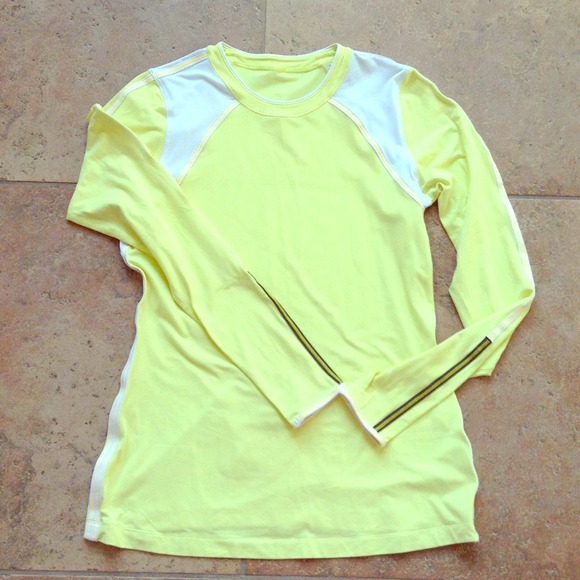 Lululemon long sleeve shirt size 8