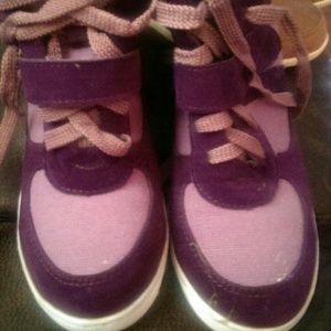 Purple wedges