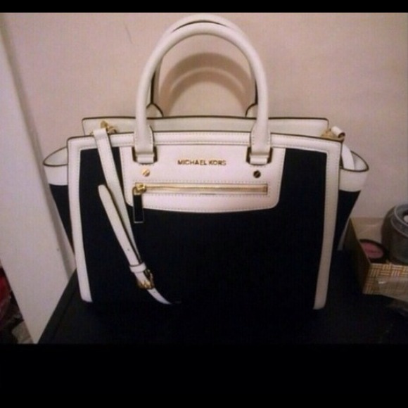 Michael Kors Large Selma Handbag
