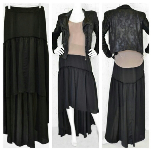 Blk Hi Lo Tiered skirt