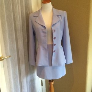 REDUCED!! BEBE business suit. SIZE 4