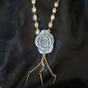 Flower necklace
