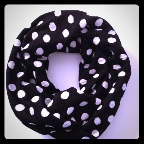 🌟SOLD-Polka dot Scarf.