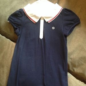 Gucci children dress size 6 only wear it 1 time.