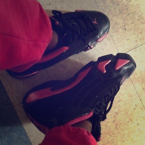 black and pink 14s