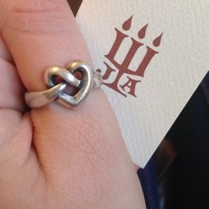 James Avery heart knot ring!💕