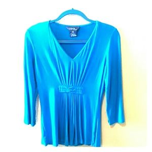 Blue 3/4 sleeve v-neck