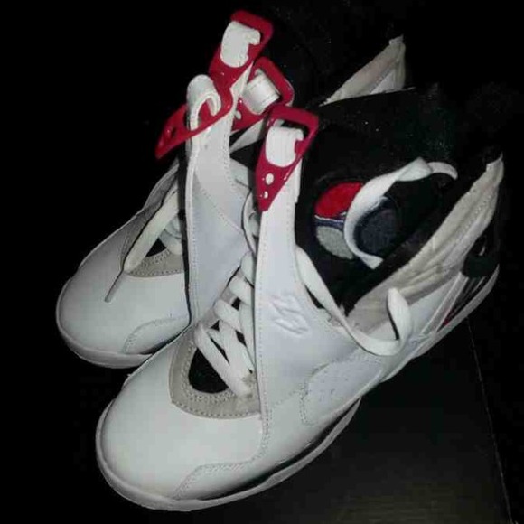 WANTED 💎 IOS Bugs Bunny Jordans 8s - Picture 2 of 2
