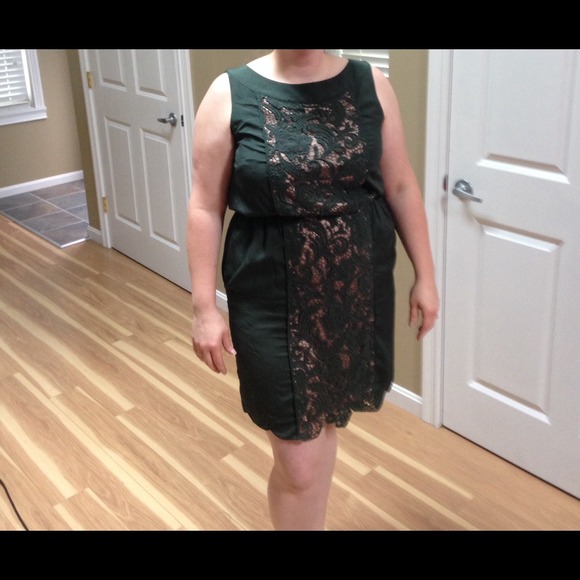#33. Jessica Simpson green sleeveless dress
