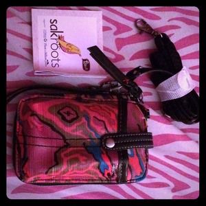 NWOT Sak Roots Cell Phone Wristlet