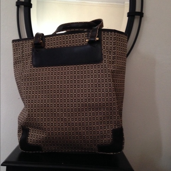 Adrienne Vittadini overnight bag