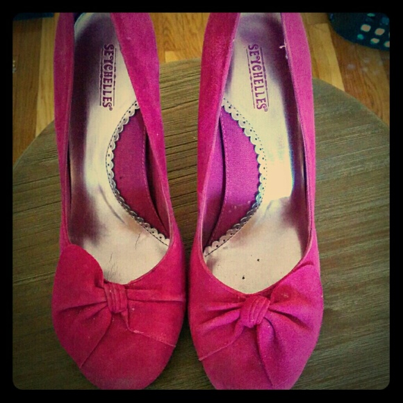 Shoes - Picture 1 of 1