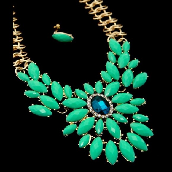 SOLD Statement Mint/Gold Necklace & Earring Set - Picture 2 of 3