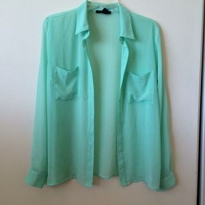 Mint collared top