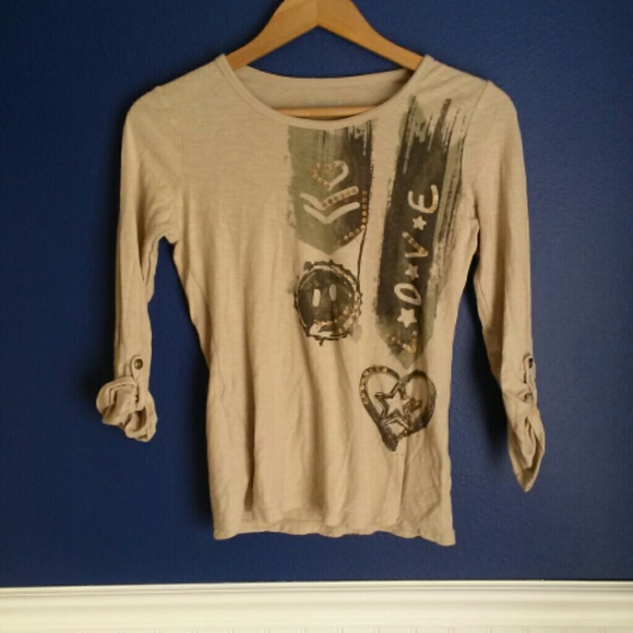 Tan long sleeve graphic