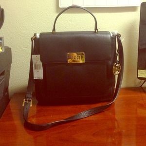 Michael kors bag 💢SOLD💢