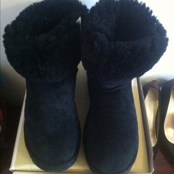 Black Ugg Boots 🔥SOLD🔥SOLD🔥 - Picture 4 of 4