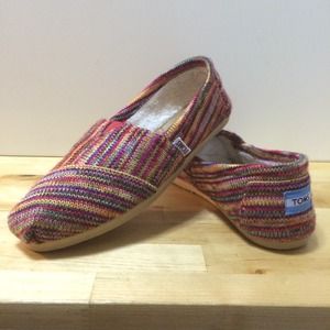 💵SOLD on VINTED💵 Toms Multicolored Knitted lined