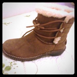 Brand new ugg boots .!! Don't have the box tho !
