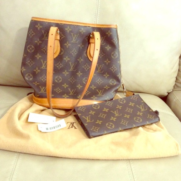💯% 👜 Authentic LV Bucket Bag