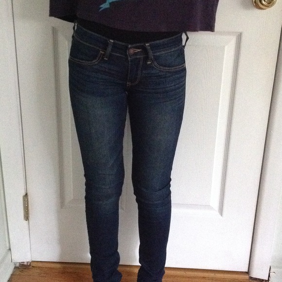 SOLD ** dark wash hollister jeans