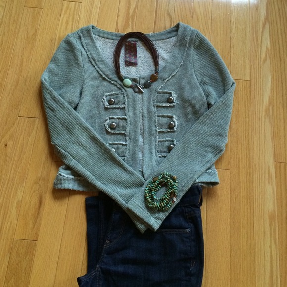 Military style soft suit jacket. So stylish! - Picture 3 of 3