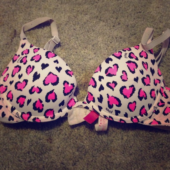 PINK VS pushup bra 🔸PRICE REDUCED 🔸
