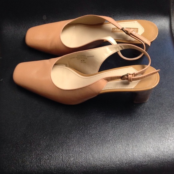Nude Sling Back Liz Claiborne Shoes - Picture 2 of 4