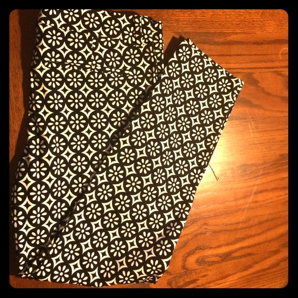 Old navy printed pants size 8!