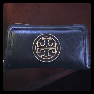 Tory Burch Amanda Continental Wallet
