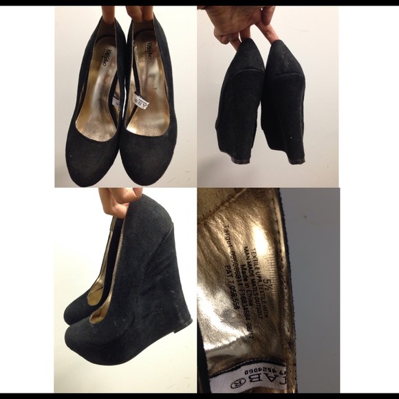 Black Wedges