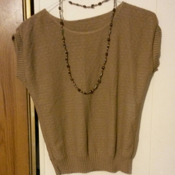 Like brown shirt - Picture 1 of 1