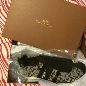 New 100% authentic coach shoes from Macys