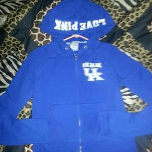 Never wear this and it is now to small on me:/